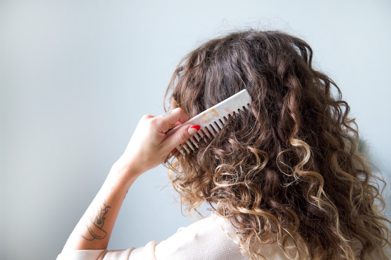 Peigne en plastique recyclé – Image 21