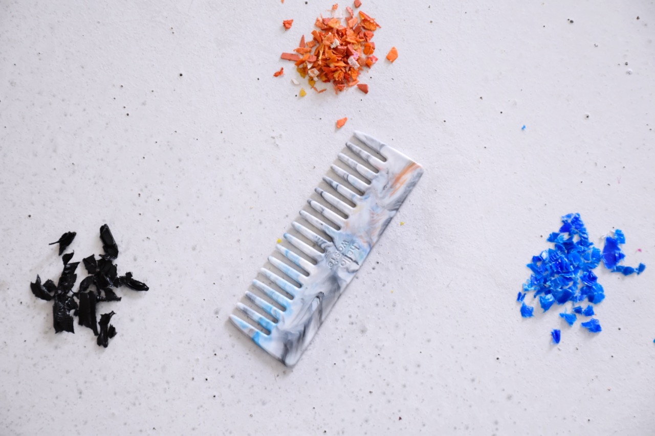 Peigne en plastique recyclé – Image 4