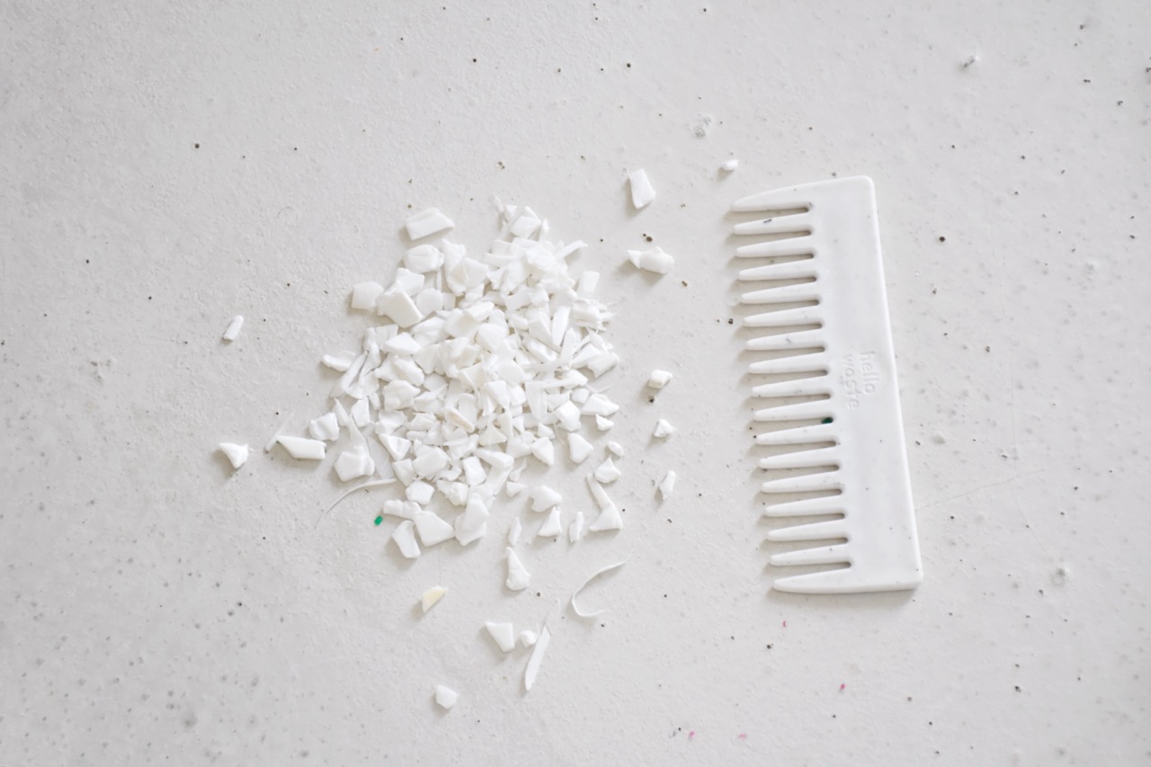 Peigne en plastique recyclé – Image 9