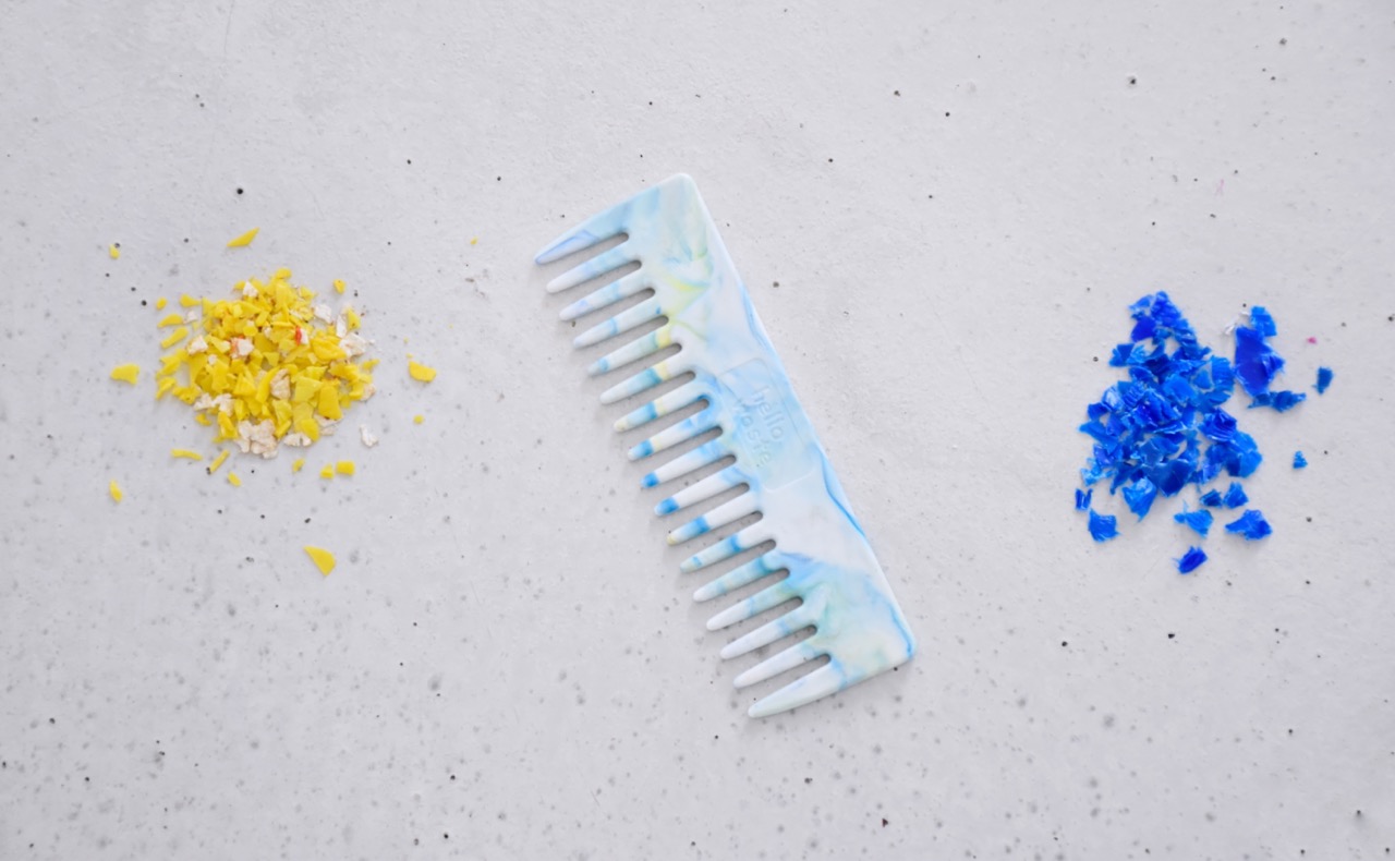 Peigne en plastique recyclé – Image 16