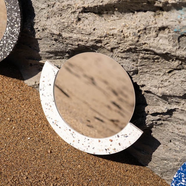 Miroir Demi-lune en coquillages revalorisés – Image 19