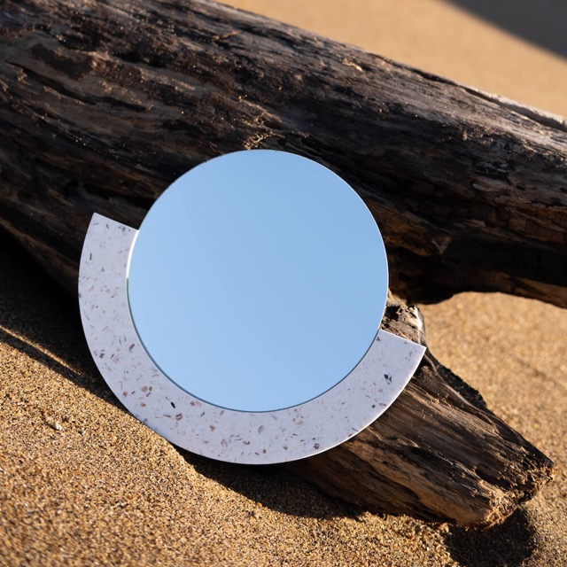 Miroir Demi-lune en coquillages revalorisés – Image 23