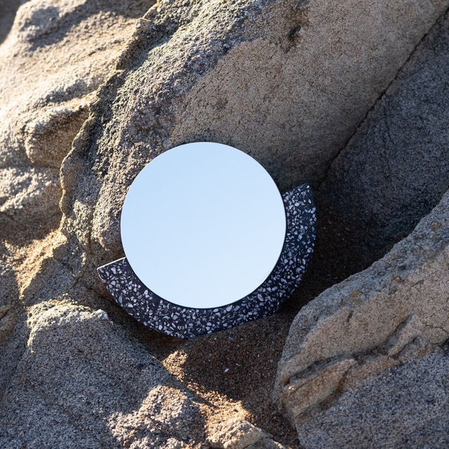 Miroir Demi-lune en coquillages revalorisés – Image 12