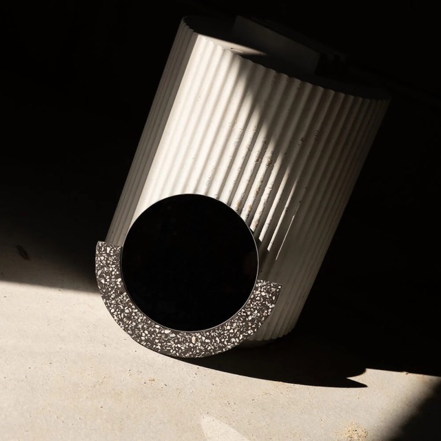 Miroir Demi-lune en coquillages revalorisés – Image 18