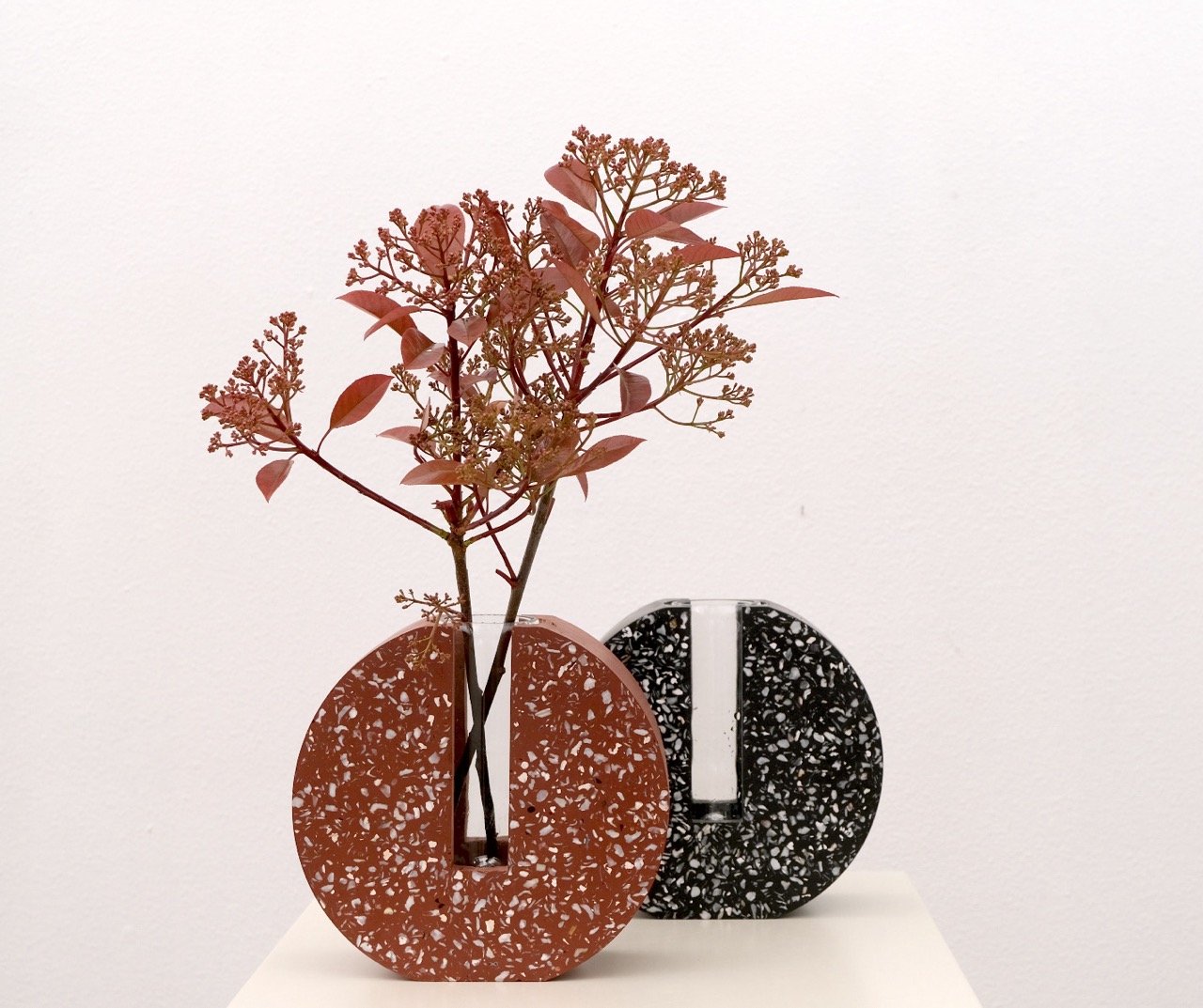 Vase Geom en coquillages valorisés et bouteille de vin upcyclée – Image 5