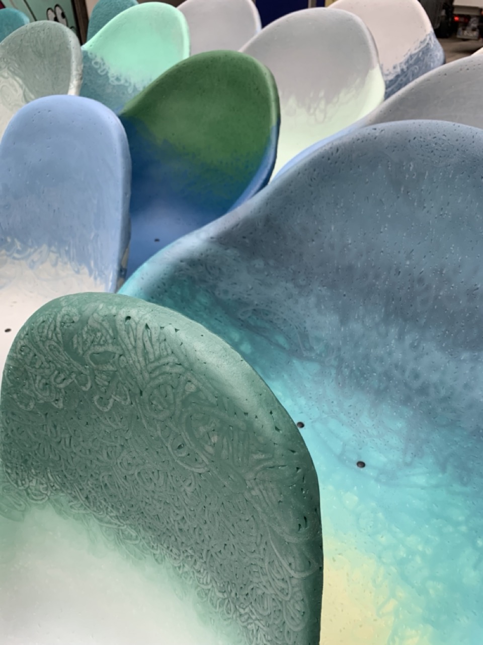 Chaise Gravêne 5.5 en plastique recyclé – Image 7