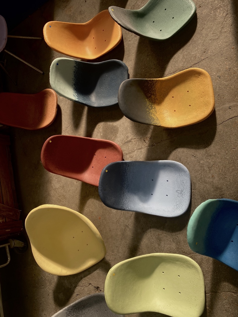 Chaise Gravêne 5.5 en plastique recyclé – Image 6