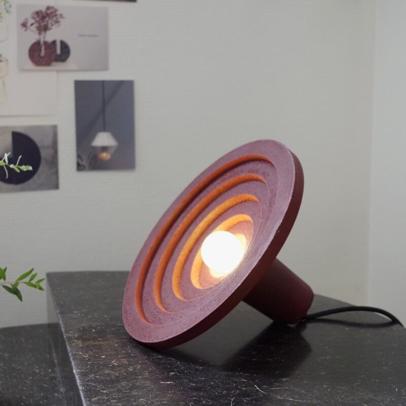 Lampe Scale en Wasterial© de briques