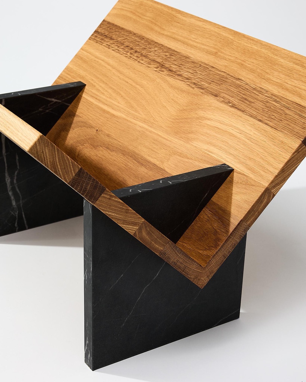 Porte-revues Raphaël en bois upcyclé – Image 4