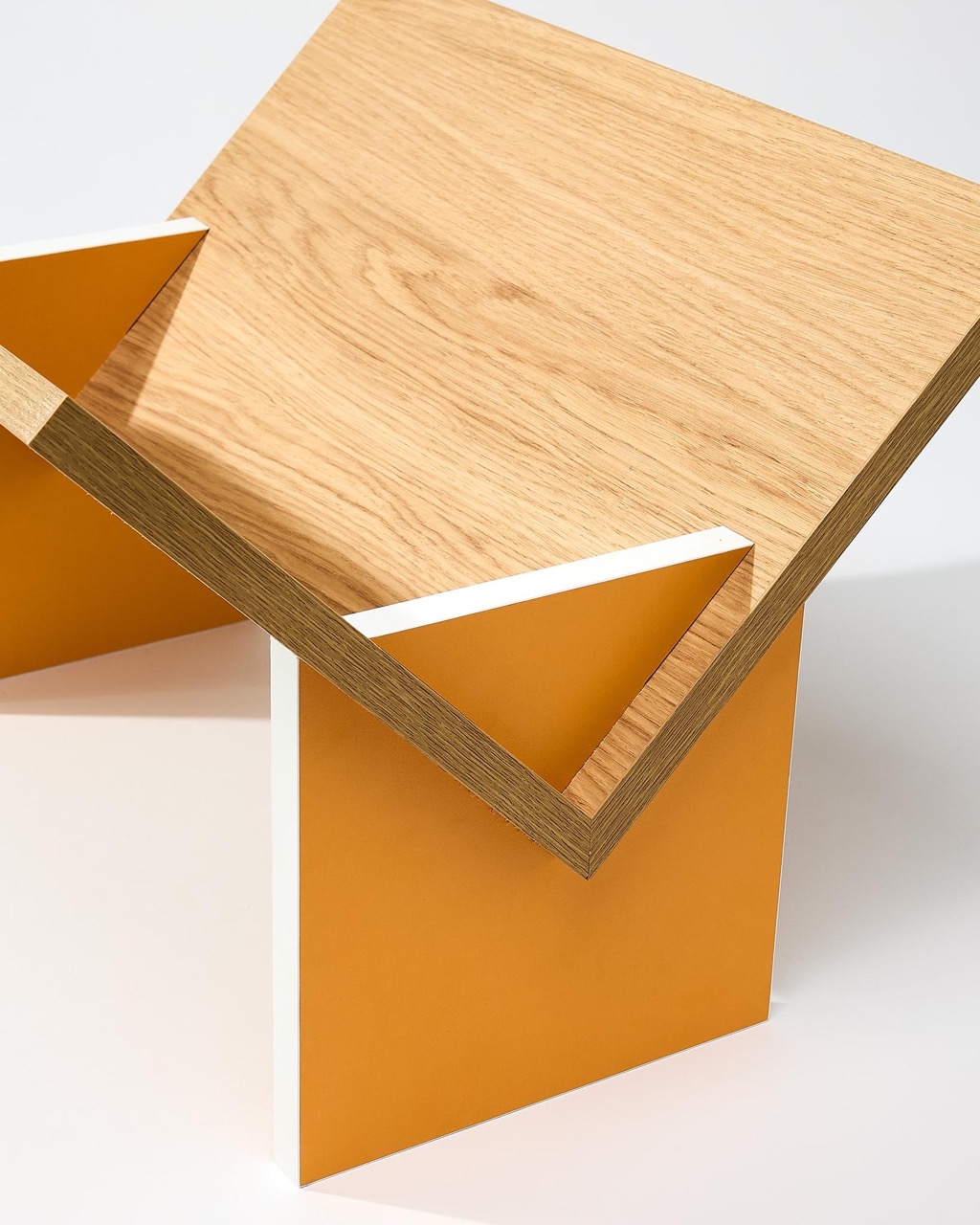 Porte-revues Raphaël en bois upcyclé – Image 5