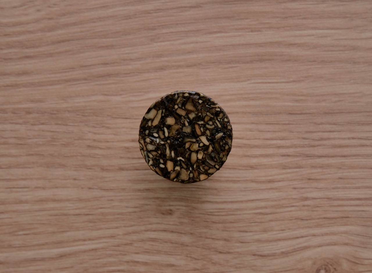 Bouton meuble en algues recyclées – Image 2